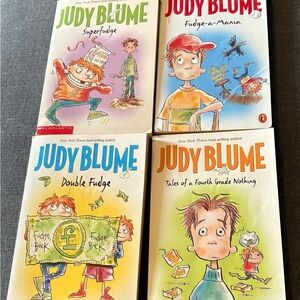 🍫 Judy Blume Fudge Series – 4-Book Softcover Set (Scholastic)